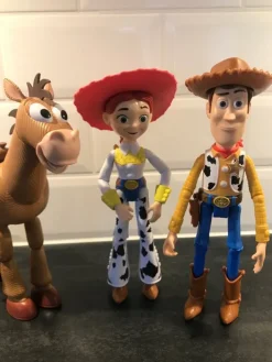 Tradera Disney Toy Story figurer - Woody, Jessie och Bullseye| Disney