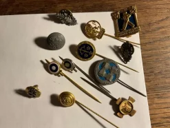 Tradera Diverse finska militära pins> Militære Samlerobjekter