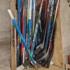 Tradera Diverse knäckta kolfiber klubbor> Hockey & Skøjter