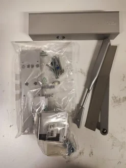 Flash Sale Dorma TS83 EN3-6 BCA Dörrstängare Silver Låse & Alarmer