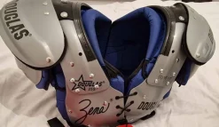 Tradera Douglas Zena Shoulderpad (S, 16-17“) Dam + Riddell Large> Amerikansk Fodbold