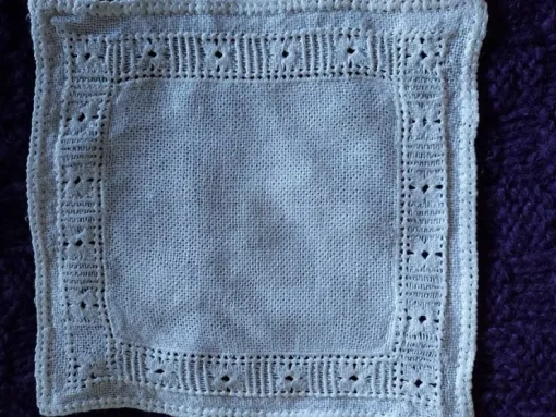 Fashion duk handbroderad VIT linne 19x20 cm ! Tekstiler