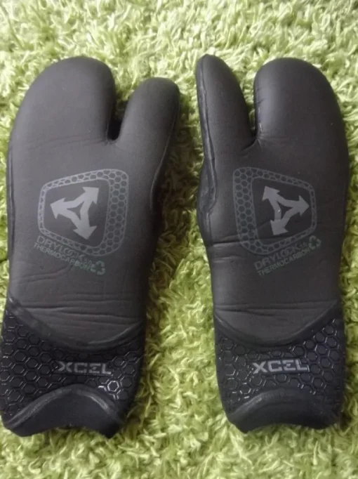 Tradera Dykhandskar, XCEL Drylock 5.0 3-finger. Okej skick> Eventyrsport