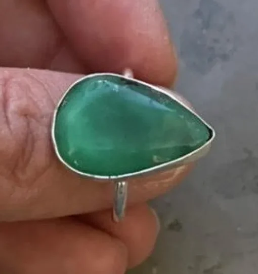 Tradera Elegant Ring med Naturlig Grön Aventurin– Silverpläterad Infattning (Storlek 18)> Ringe