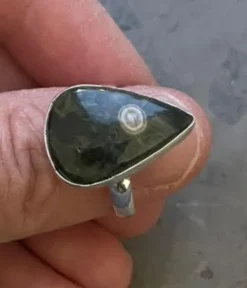 Tradera Elegant Ring med Naturlig Kambaba Jaspis Silverpläterad (Storlek ca 18)> Ringe