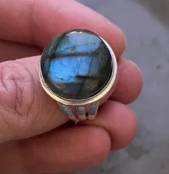 Tradera Elegant Ring med Naturlig Labradorit Silverpläterad (Storlek ca 18,5 / US 8.5 )> Ringe