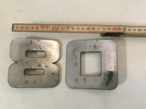 Tradera Emblem från fronten Scania 80| Lastbiler & Busser