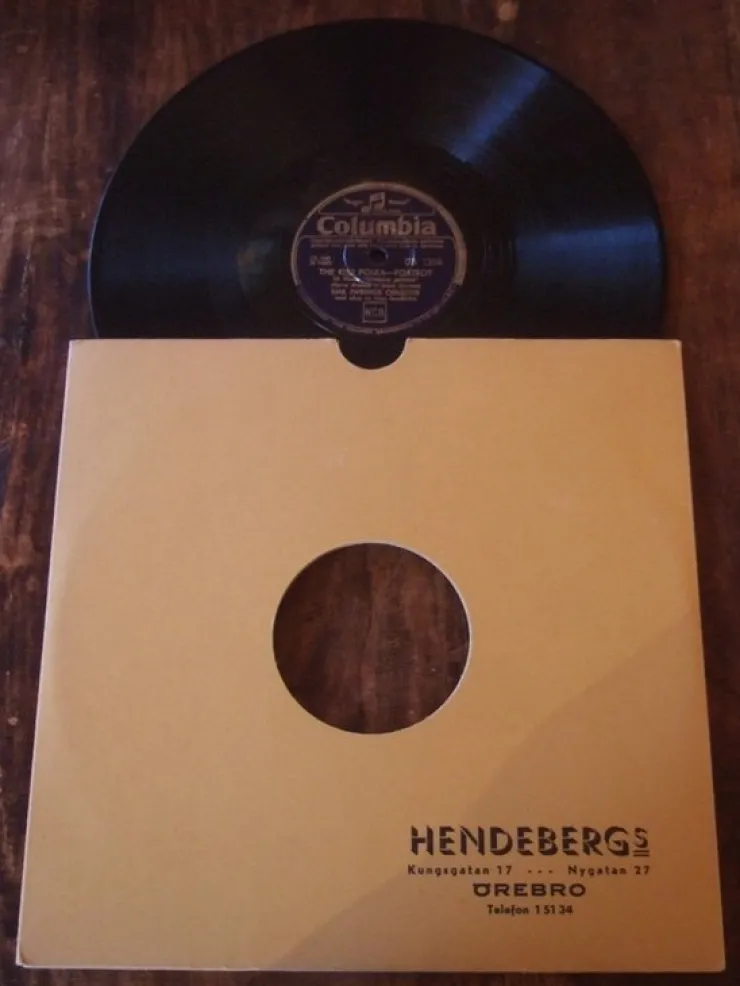 Tradera Emil Irwings Orkester / The Kiss Polka + 1 (Stenkaka)| Grammofonplader