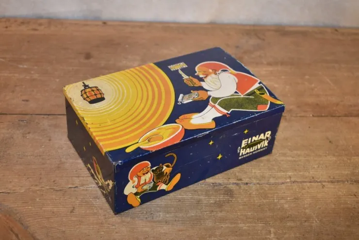 Tradera En fin vintage Norsk Ask i bleckplåt Einar Hausvik Bergen-Norway> Metalemballage