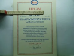 Tradera Esso Framvagnsservicekurs Diplom........1971> Mobilia