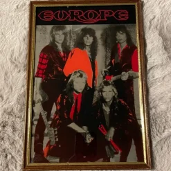 Tradera Europe - Spegeltavla.> Musikmemorabilia