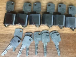 Store EVA DPI 6 Cylindrar & 15 Nycklar Låse & Alarmer