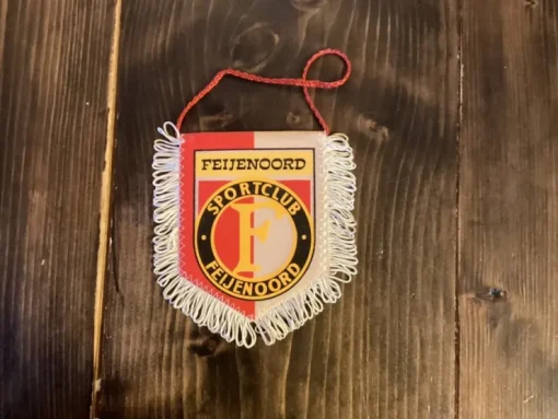 Tradera Feyenoord Sportclub Minivimpel från 70-talet> Fodbold