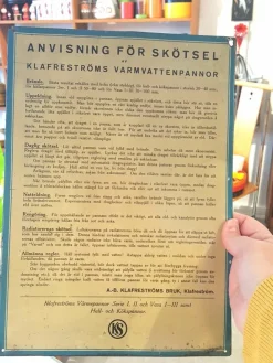 Tradera Fin plåtskylt för skötsel av värmepanna. Vintage, retro.> Skilte