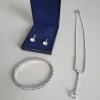 Tradera Fint strass smycke set halsband örhängen armband i nyskick> Smykkesæt