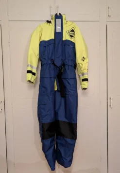 Tradera Flytoverall Fladen S small 50-70 kg overall fiske skoter> Vandsport