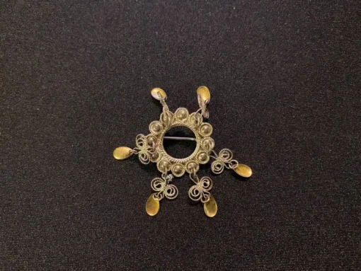 Tradera Gammal brosch, folkdräktsbrosch silver 830 S> Brocher