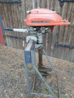 Best Gammal båtmotor Archimedes Både