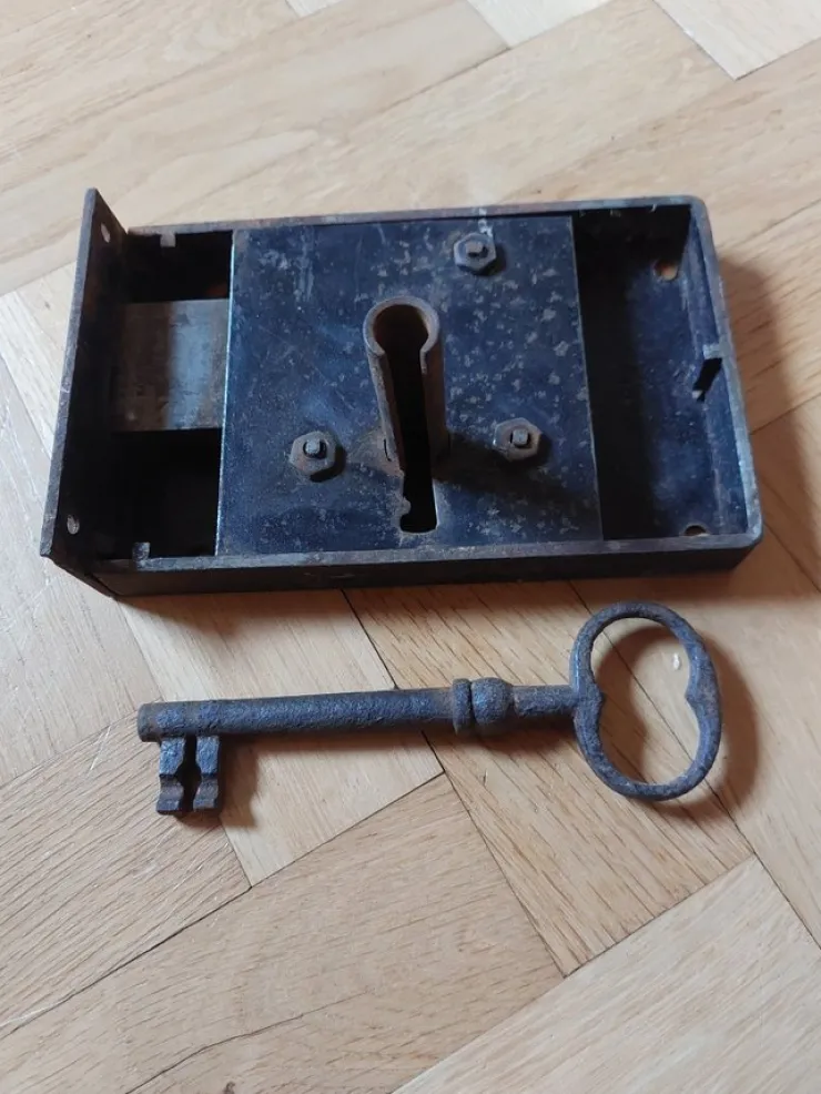 Best Sale Gammal dörrlås med nyckel Beslag & Reservedele