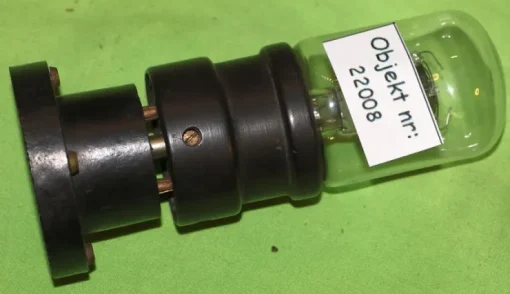 Tradera Gammalt radiorör (22008)| Elektroniske Komponenter