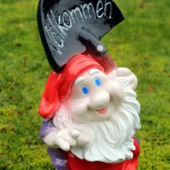 Tradera Gipsfigur av en Tomte ”Välkommen” (röd)| Havedekorationer