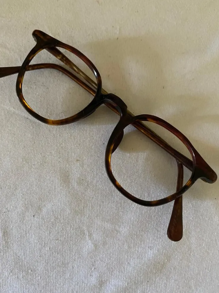 Store Glasögon från -50talet. Sköldpaddsfärgade- Bruna Går att sätta i glas.Fr optike Briller & Tilbehør