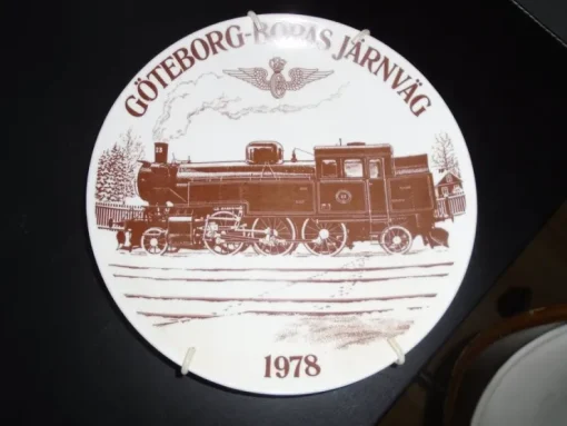 Tradera Göteborg-Borås Järnvägs Tallrik 1978 - Design: Sören Wästörn diameter n22 cm> Jernbane- & Sporvogns-memorabilia