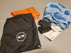 Tradera Gymkit: Casall handskar, stringbag, träningsband, pill box, handduk, Stadium bag> Øvrigt Sport & Fritid