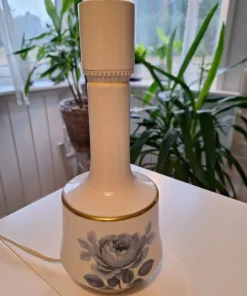 Online Hackefors porslin Sweden Retro Bordslampa i porslin med blå blommdekor Antikviteter