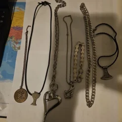 Tradera Halsband/armband> Andre Smykker