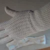 Sale Handskar BENVITA stickade HANTVERK 50-tal M/Längd ca 22,5 cm Handsker & Vanter