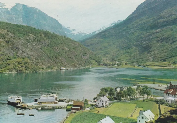 Tradera Hellesylt To ferjer ved kai Normann T 13-32 Ubrukt| Nordiske Lande