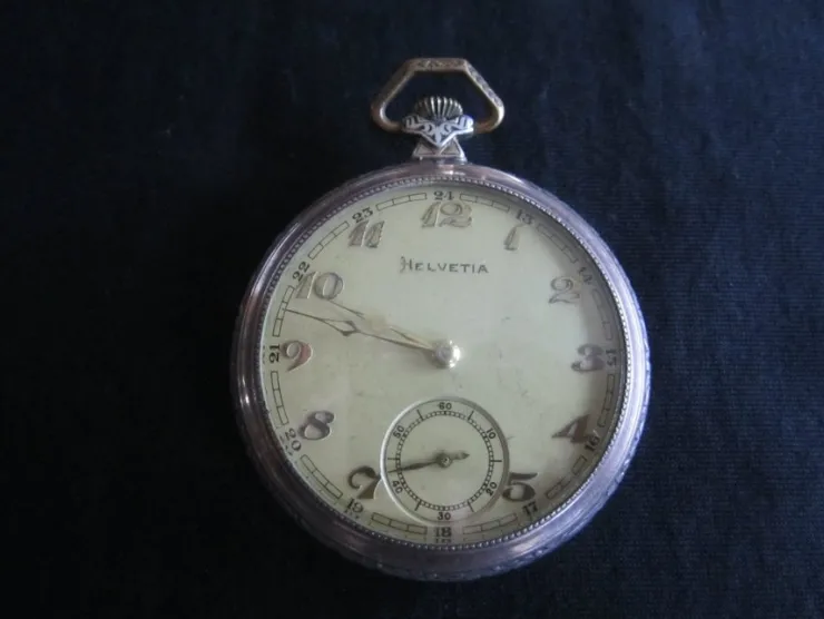 Tradera Helvetia frackur/fickur i silver> Lommeure