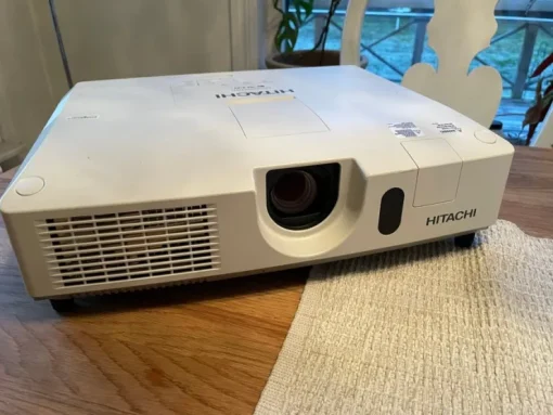 Tradera Hitachi CP-WX4022WN Projektor| Projektorer