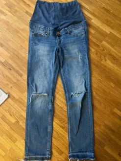Tradera H&M blå jeans, storlek 36> Ventetøj