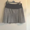 Tradera H&m Mama svartvit kjolar, storlek M> Ventetøj