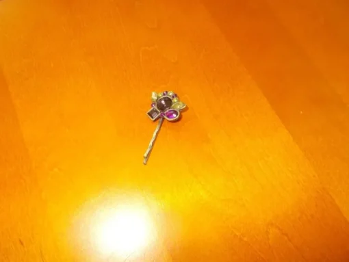 Tradera Hårnål lila och gul färgade prismor bijouteri smycken smycke av metall hair pin> Hårsmykker & Diademer