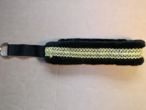 Tradera Hundhalsband halvstryp 52-60 cm svart mjuk fleece svart band guld broderier Ny> Kæledyrstilbehør