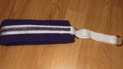 Tradera Hundhalsband halvstryp 45,5-55 cm lila mjuk fleece vit band lila broderier Ny> Kæledyrstilbehør
