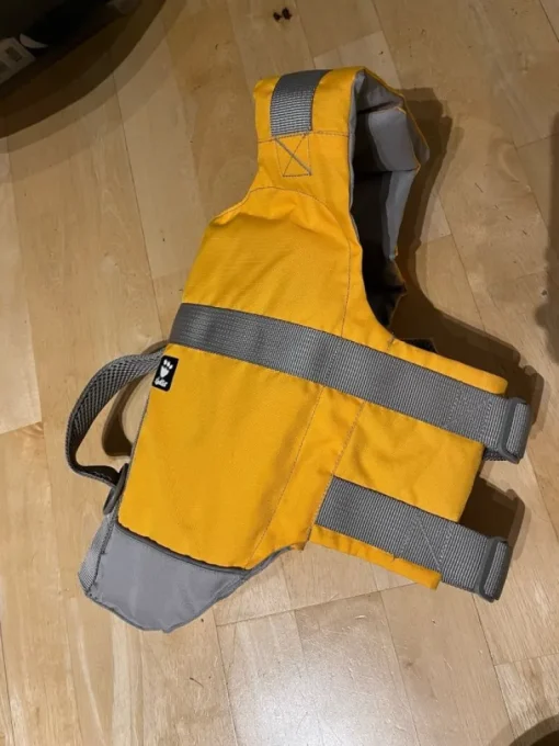 Tradera Hurtta Life Saviour flytväst hund 10-20 kg> Kæledyrstilbehør