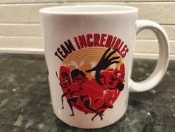 Tradera INCREDIBLES 2 TEAM MUGG Merchandise Mug Superhjältarna The Disney| Filmmerchandise