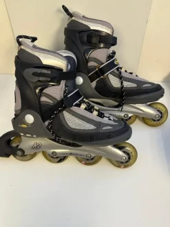 Tradera Inlines / Rullskridskor / Rollerblade stl. 44 från K2> Skateboard & Inliners