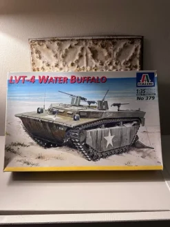 Tradera Italeri modellbyggsats LVT-4 Water Buffalo| Plastik Byggesæt