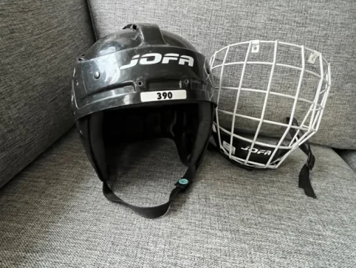 Tradera JOFA ISHOCKEY HJÄLM 390 MED GALLER JOFA 381 SR ??Made In Sweden Malung> Hockey & Skøjter