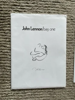 Tradera John Lennon - Bag One - VARNING EKIVOKA BILDER!| Anden Kunst