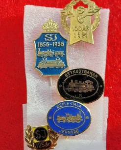 Tradera JÄRNVÄGSMÄRKEN SVERIGE & NORGE * SE BILD !> Jernbane- & Sporvogns-memorabilia