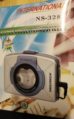 Tradera Julklapp Julklappstips Bärbar kassettbandspelare stereo cassette player 60 styck| Transportabelt