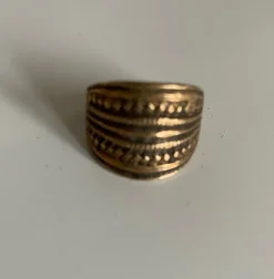 Outlet Kalevala ring, brons. Øvrige Antikviteter & Design