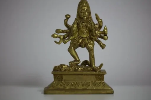 Best Sale Kali - Hinduisk ikon i gjuten mässing - Mycket dekorativ figur 105mm Fint skick Ikoner & Religiøse Genstande
