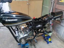 Tradera Kawasaki Z1 900 body kit.| Motorcykler & Dele
